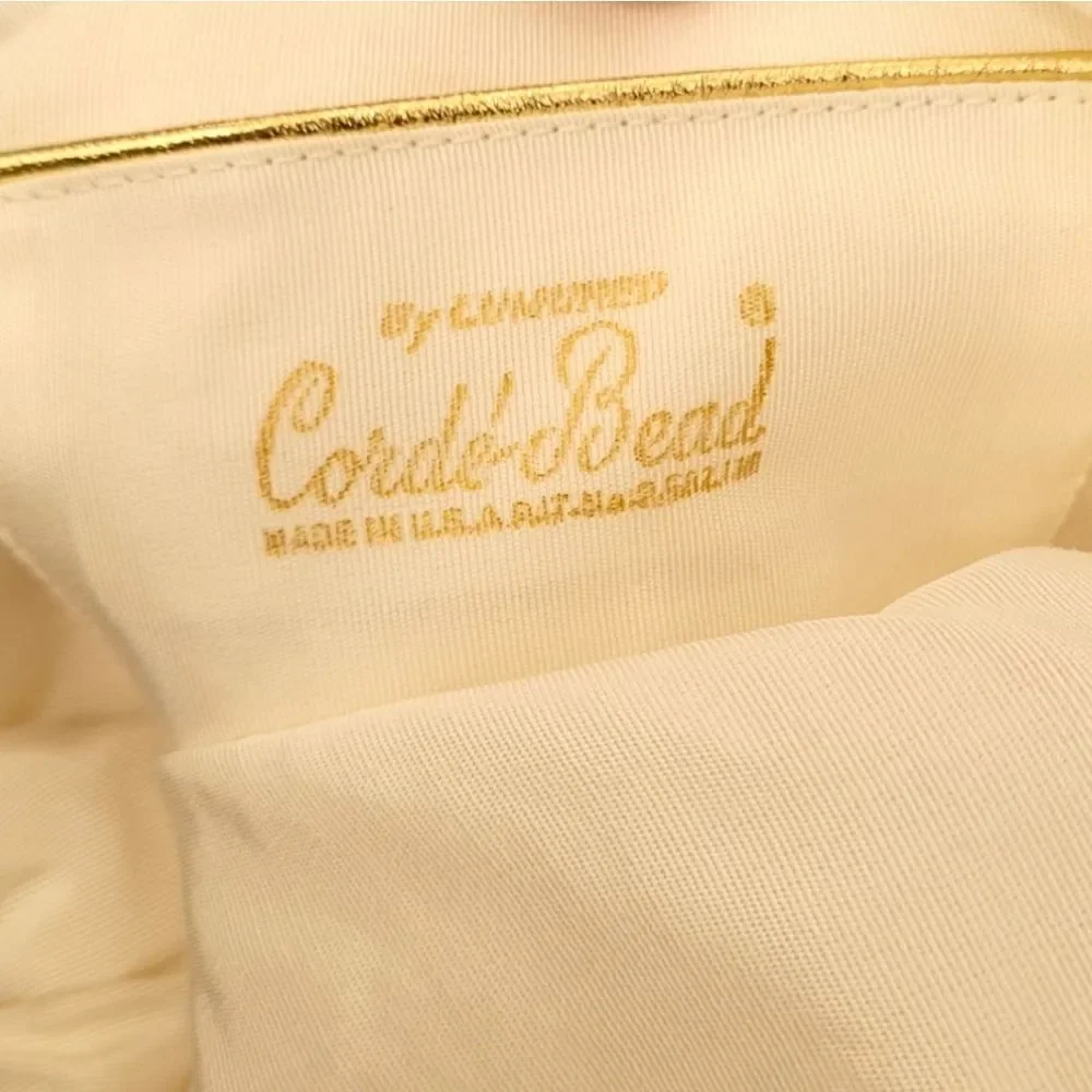 Corde Bead White Seed Bead Top Handle Purse